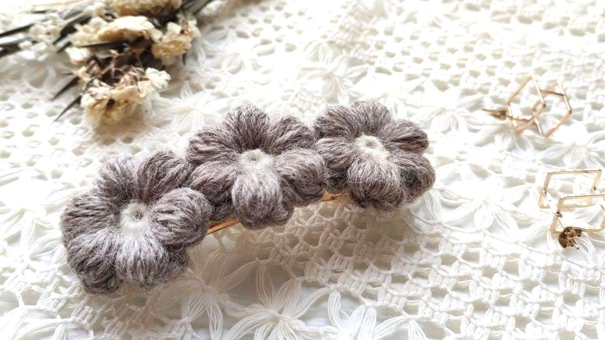 かぎ針編み　モリーの花　バレッタ